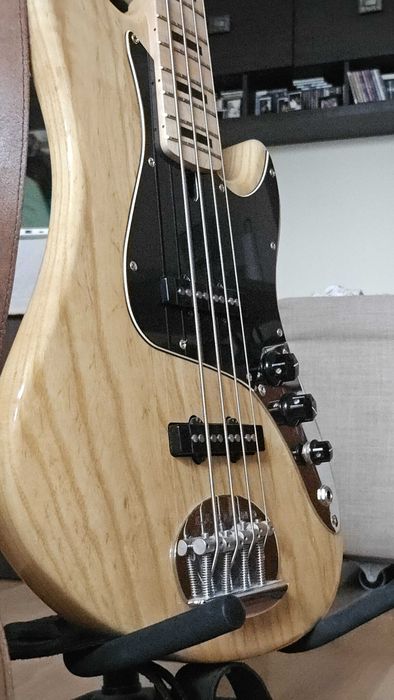 Lakland Skyline Darryl Jones 4 MN NT
