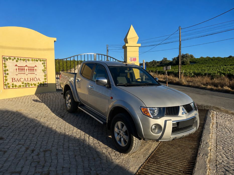 Mitsubichi strackr l200 140kms NACIONAL