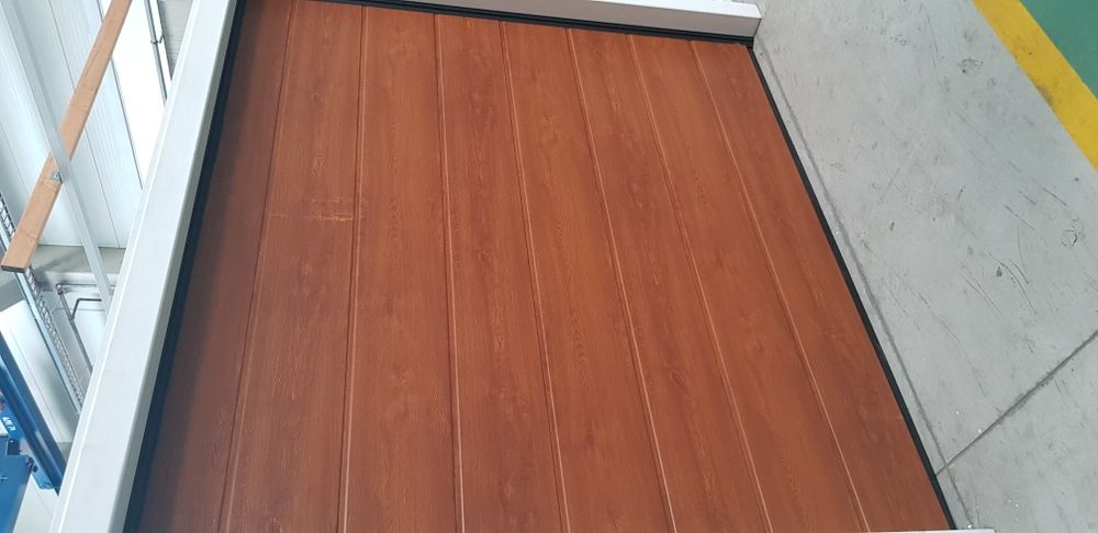 Brama garażowa segmentowa Bramy garazowe przemysłowe producent