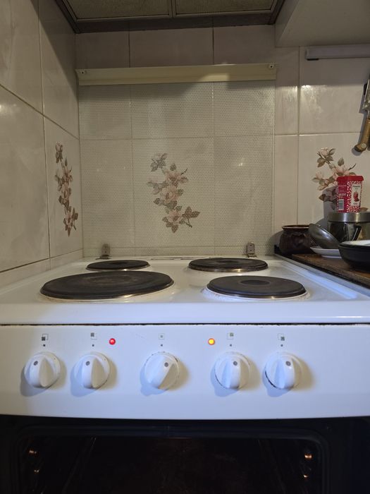 Електроплита Hansa