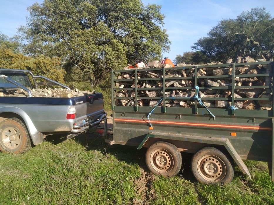 Vende-se Lenha 24H FRONTIRA    &.     ATRELADOS NOVOS por medida