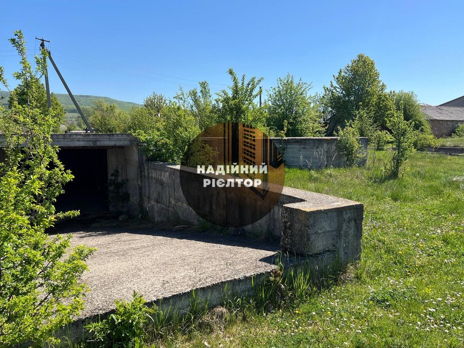 Продається земельна ділянка з готовими фундаментами