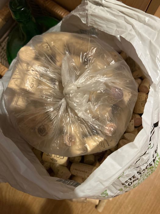 Rolhas saco de compras cheio