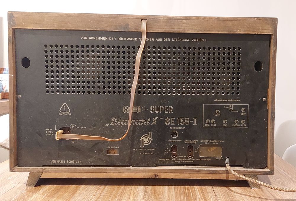Zabytkowe radio lampowe RFT Stassfurt Diamant II 8E158-I