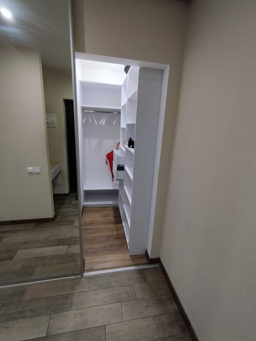 Бровары, посуточно, двухкомн, Лесной квартал, центр, новый дом, 5 мест