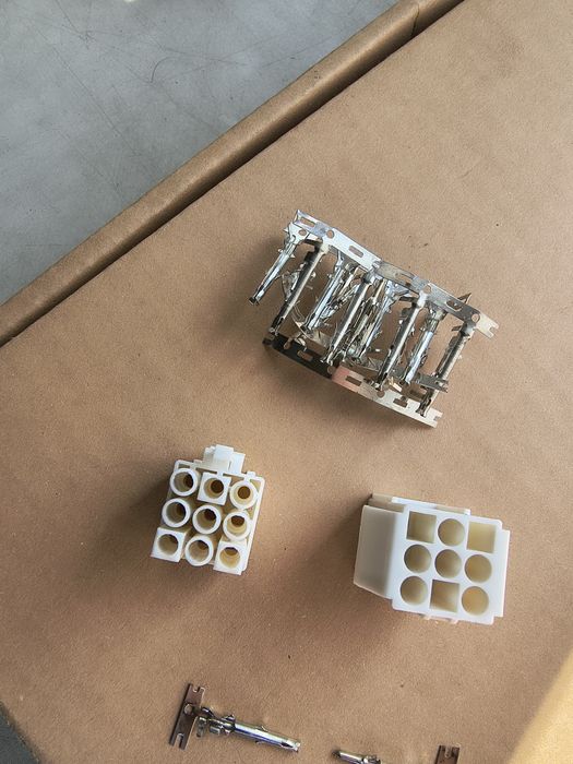 Molex 9-pin конектори (мама + тато) з контактами