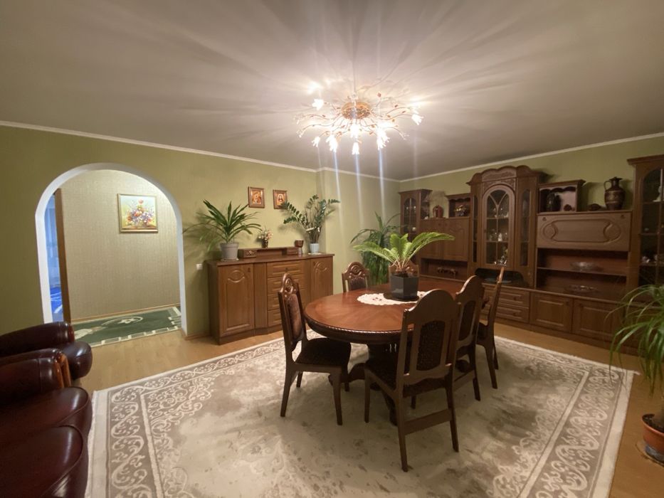 Продаю 3-кімнатну квартиру в районі Луцького кільця