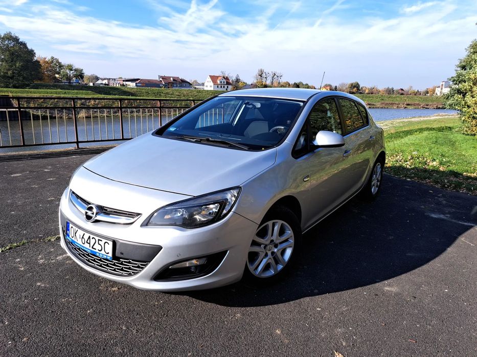 Opel Astra Opel Astra J 1.6 benzyna + gaz, 115 KM, krajowy