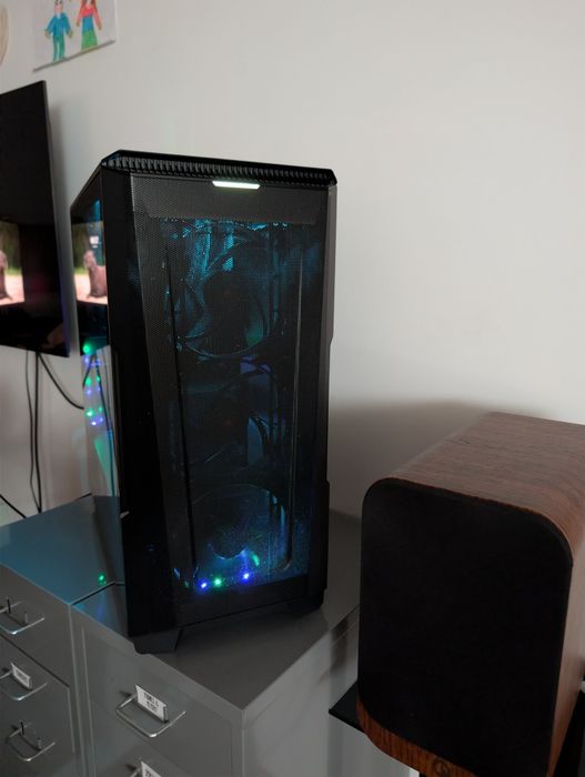 Komputer gamingowy 9800X3D RTX5090