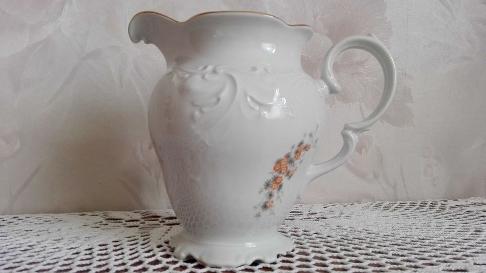 Dzbanek, porcelana Wawel