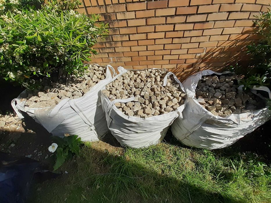 Cubo pedra granito 6x6  3m3  25m2