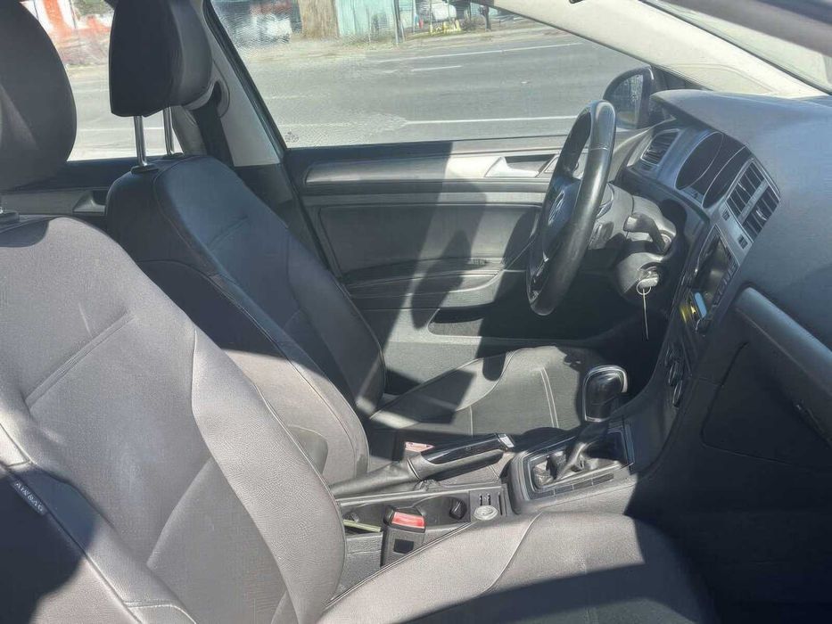 Volkswagen Golf S      2015