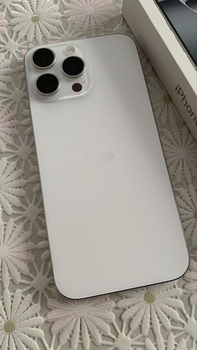 iPhone 16 Pro Max 256GB White Titanium eSIM повний комплект