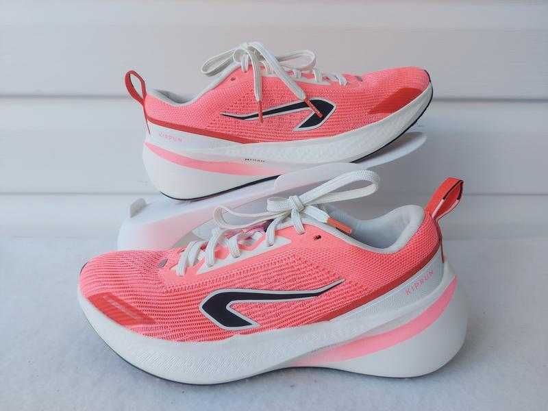 Жіночі шосейні кросівки для бігу cushion 500 kiprun
