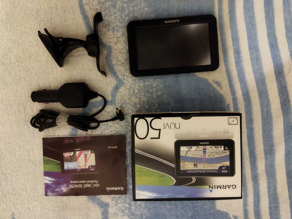 Навигатор Garmin nuvi 50.