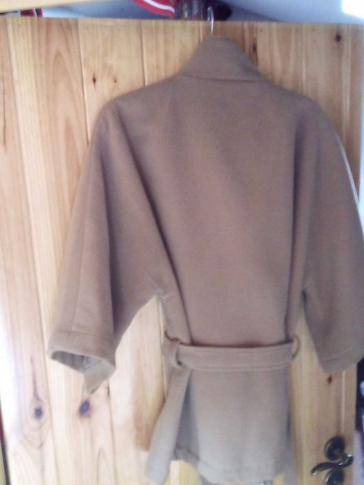 Casaco castanho curto