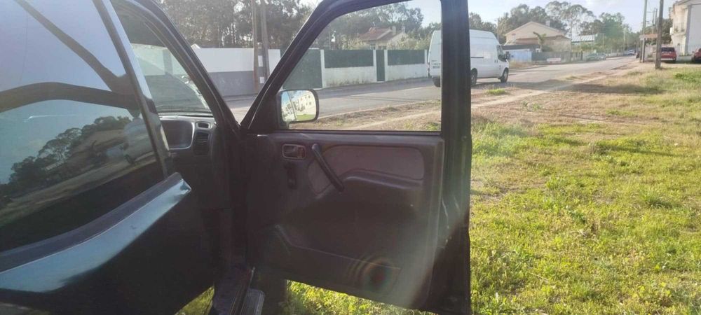 Nissan Terrano ll 2.7 td pra vender às peça