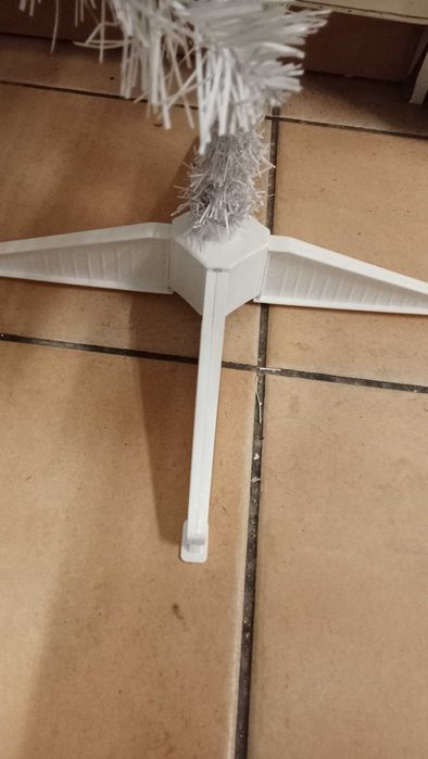 Árvore de Natal 1,50m URGENTE PARA DESOCUPAR