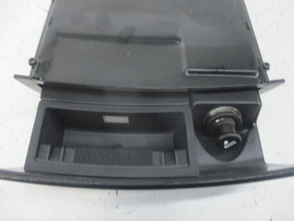 Cinzeiro KIA Sorento I (JC)