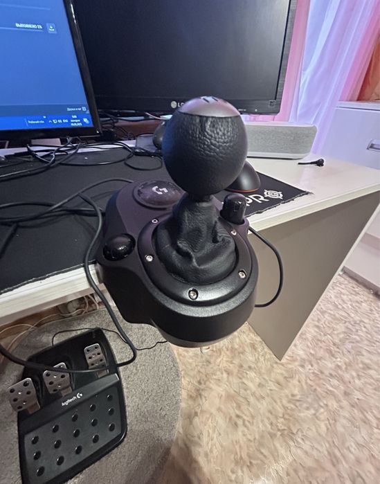 СРОЧНО!!! ТОРГ!!! Logitech g29 + shifter