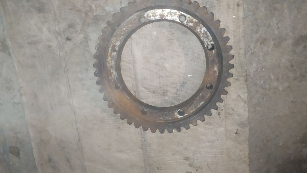 Продам шестерню на ЗИЛ 130