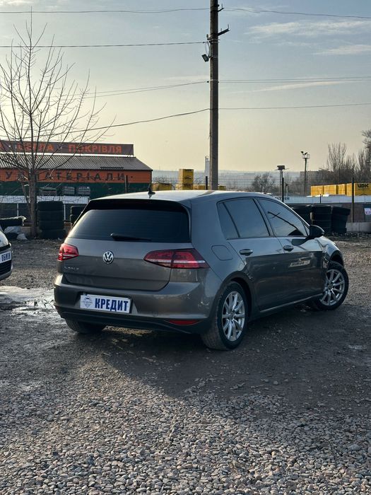 Продам Volkswagen e-Golf 2014 рік можлива розстрочка, кредит, обмін!