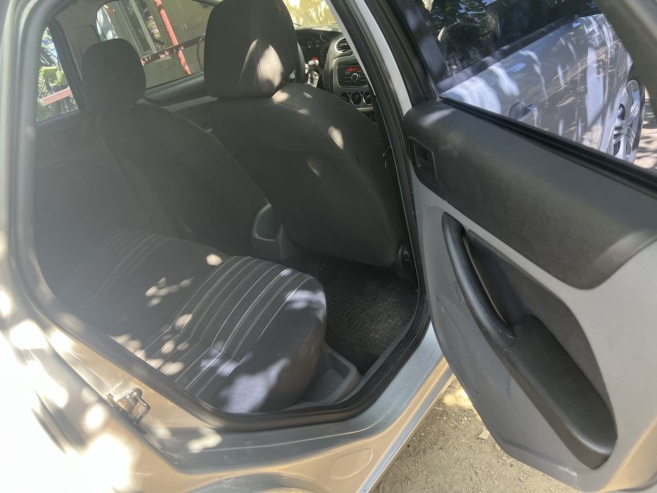 FORD/focus 2,2011 року 1.4газ/бензін за додатковою інформацією пішите