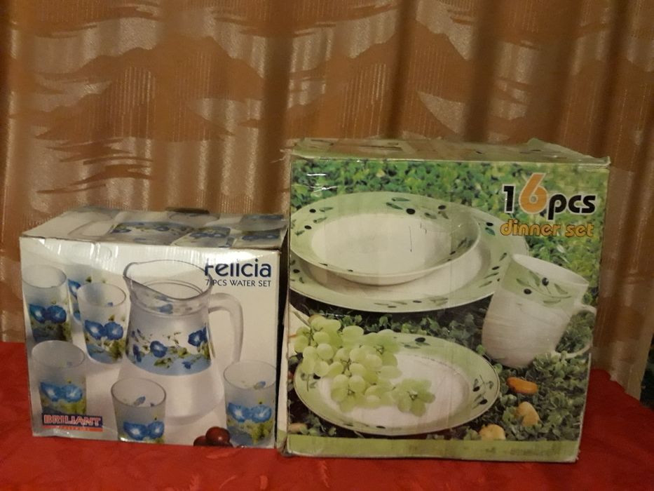 Набор  посуды   .