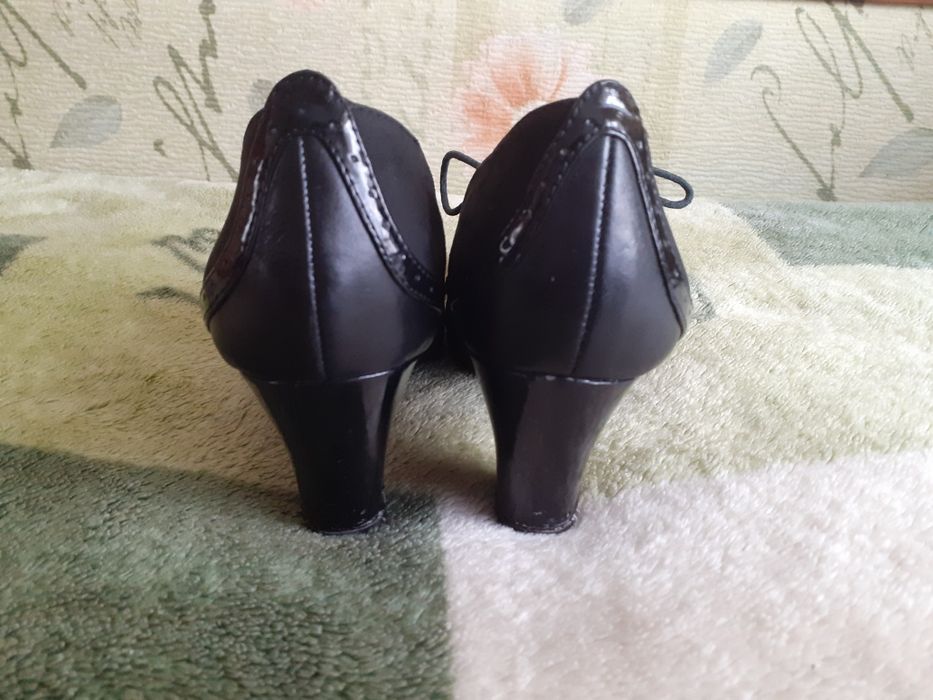 Шкіряні туфлі ботильйони Clarks , розмір 6, наш 38,5-39.