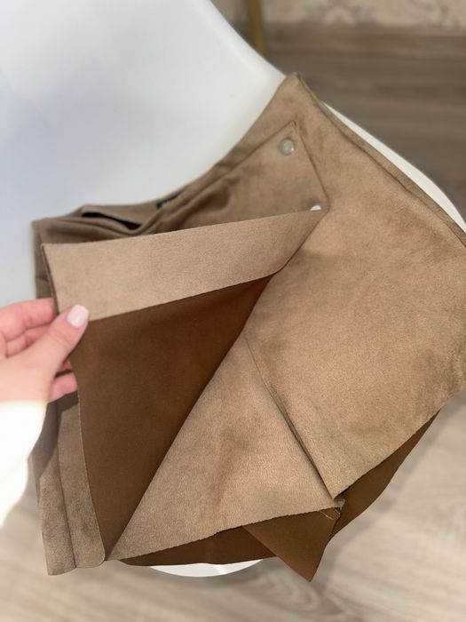 Замшева спідниця шорти Zara