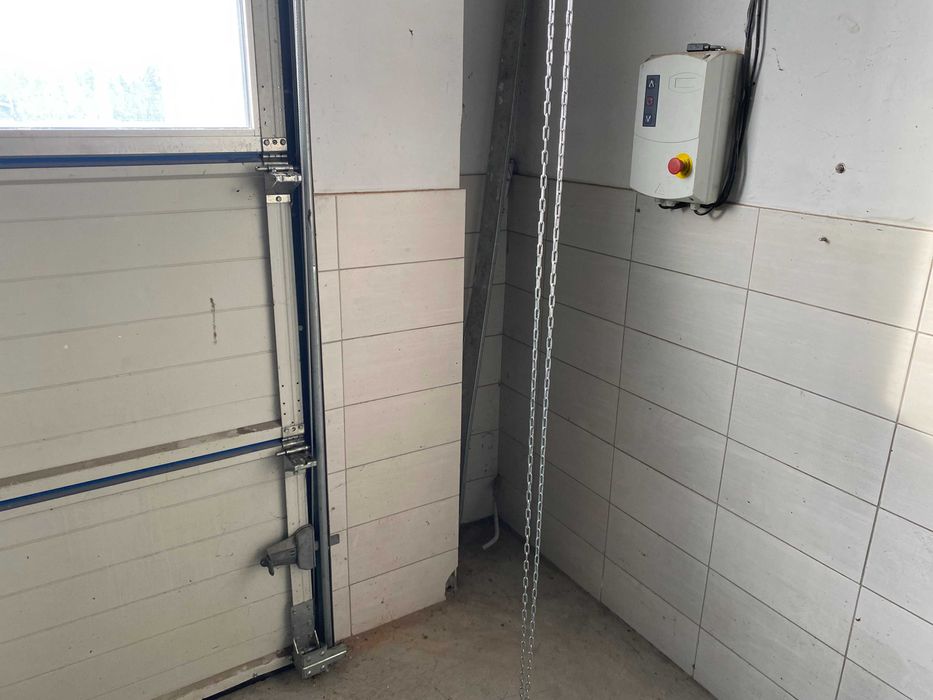 Комерційні та складські площі, офісні приміщення