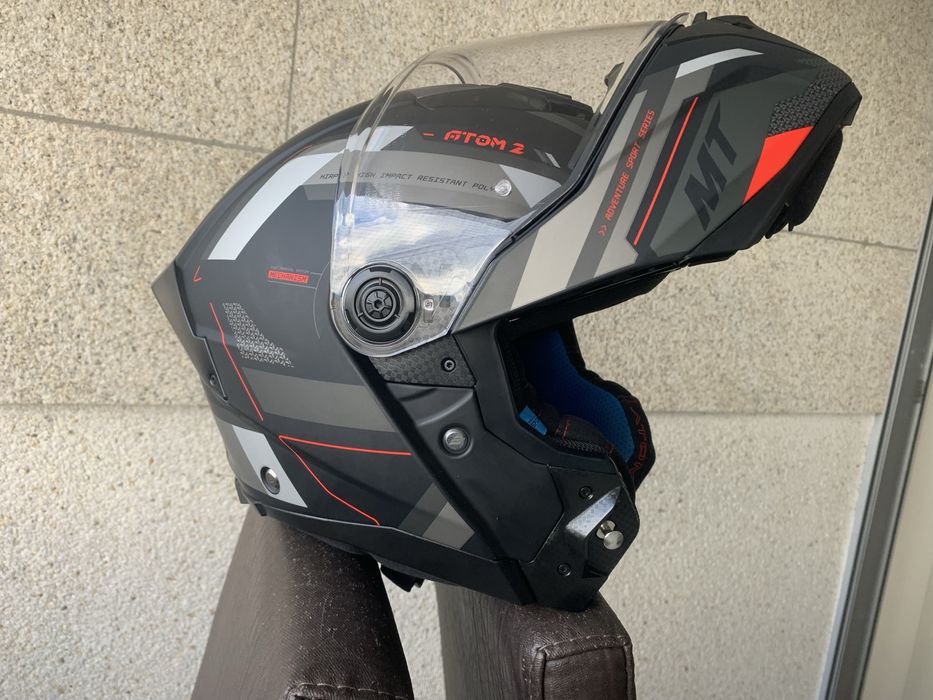 Capacete Modular MT Atom 2 seminovo