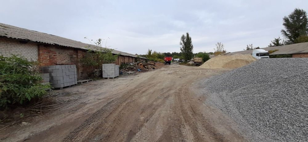 2000м кв на  2,3 га  під виробництво,фермерство в Кагарлику