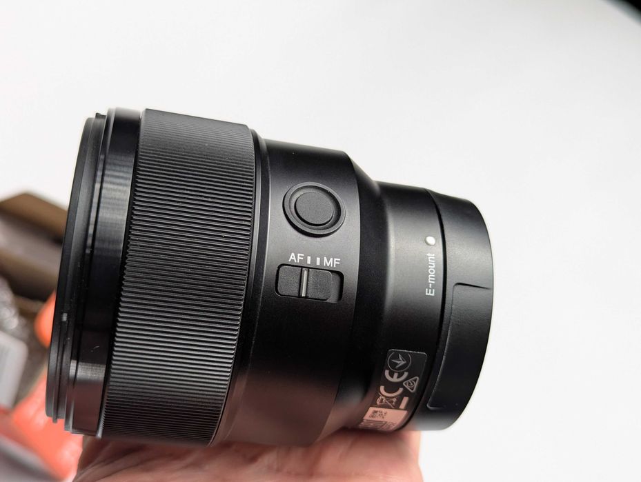 Об'єктив Sony FE 85mm F1.8 SEL85F18