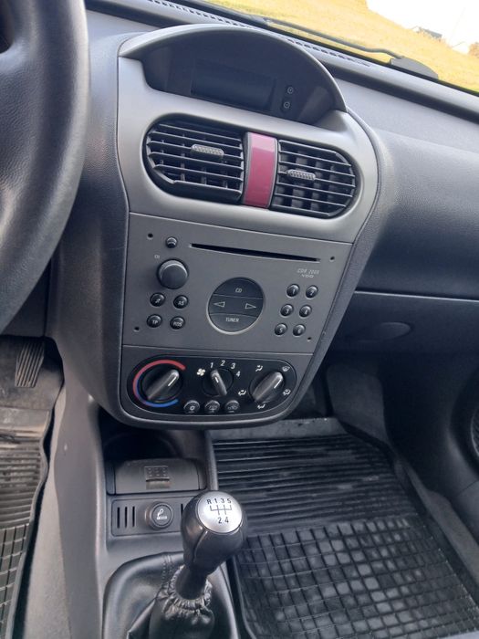 Opel Corsa C  1,0 2003r