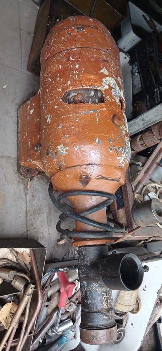 Продам виробничу електром'ясорубку