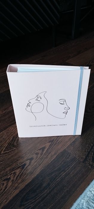 Segregator zdrowej skóry Nina Wiśniewska mamaginekolog