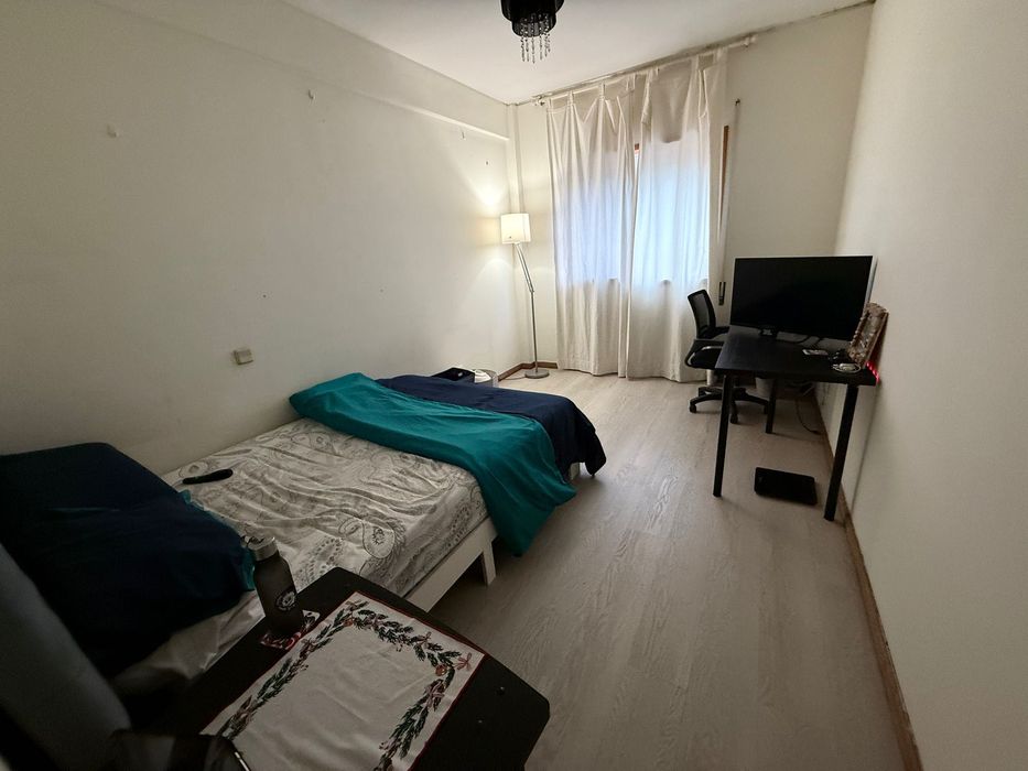 arrenda-se quarto zona universitaria