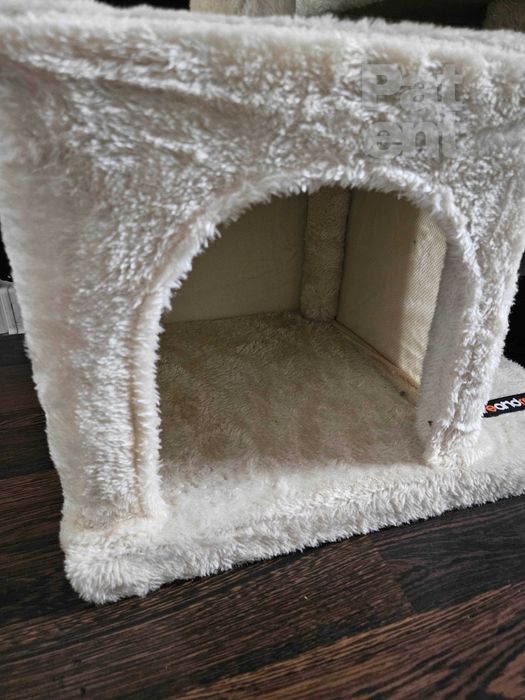 Drapak dla kota kompaktowy 67 cm beżowy domek słupek legowisko