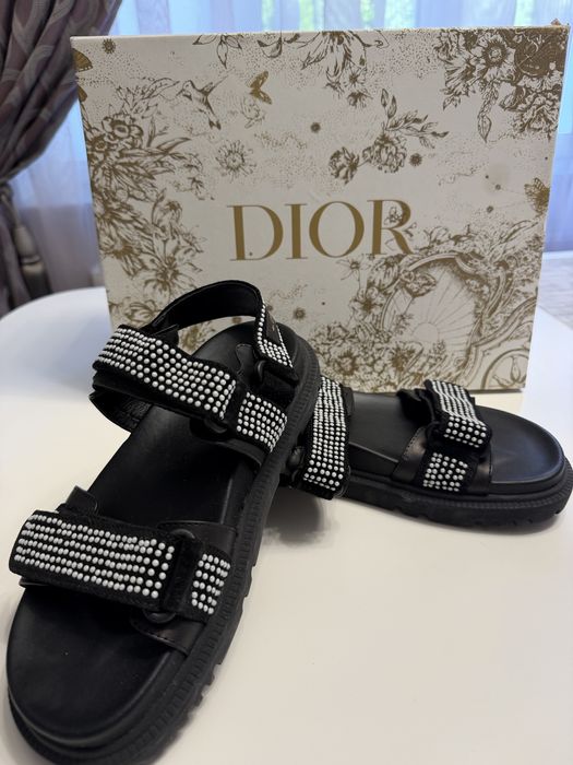 Шкіряні босоніжки Dior