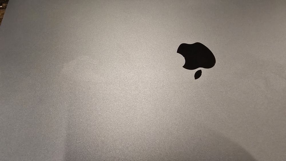 Macbook Pro 2019 16gb - I7 Radeon 5300M