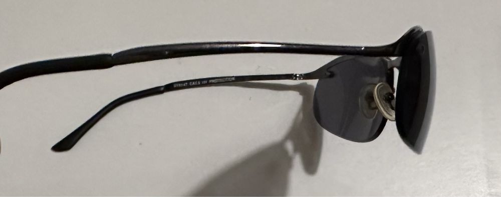 Oculos de Sol usados mas em bom estado