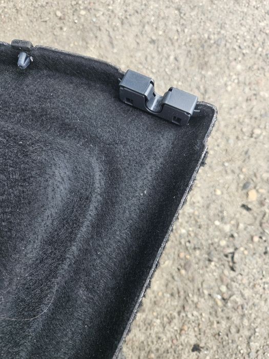 Polka bagaznika Opel Corsa E 3d