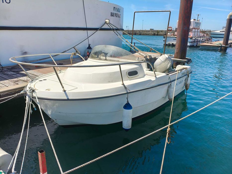 Barco Semi-Cabinado Beneteau Antares 450