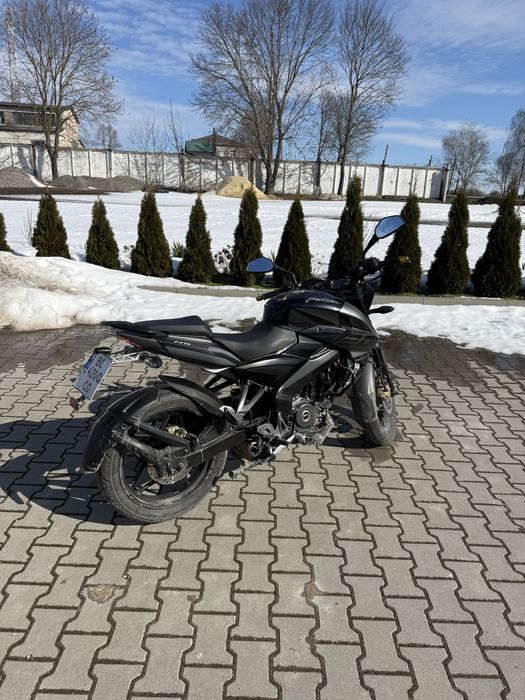 bajaj pulsar ns200