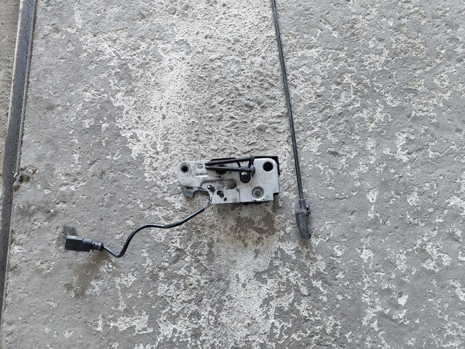 Замок капоту фабія 2! Румстер