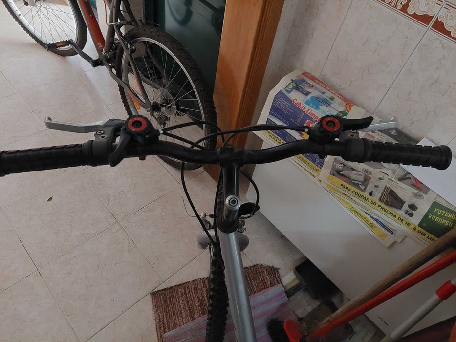 Bicicleta cross usada