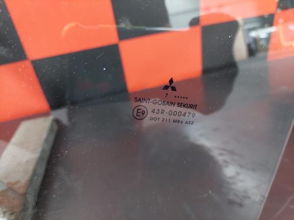 Vidro porta frente direita MITSUBISHI TRUCKS Canter