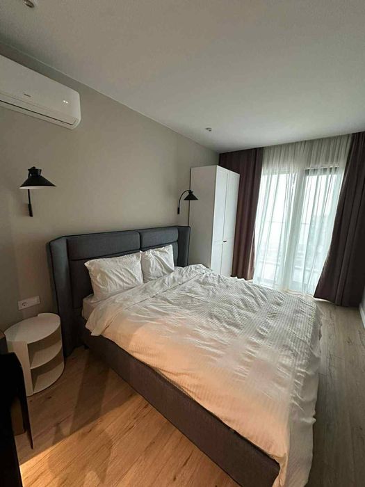 Квартира подобово, погодинно 2 кв у центрі міста Мост сіті