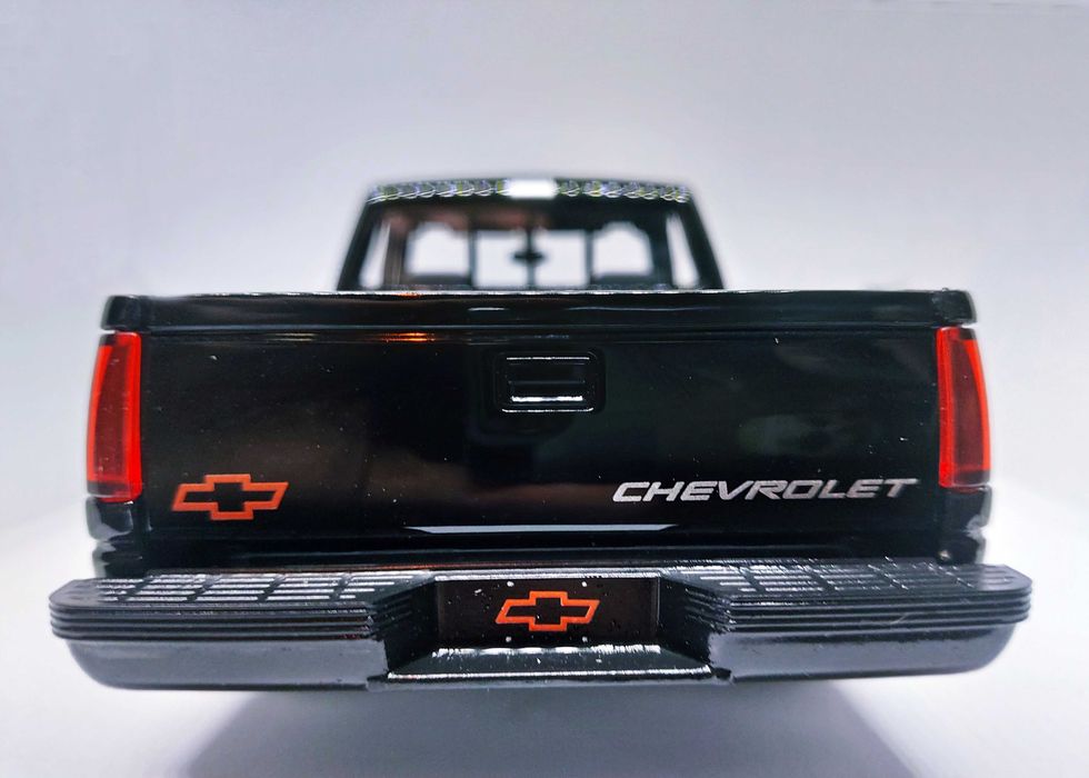 Chevrolet 454 SS Pick-UP -  1/24  MAISTO